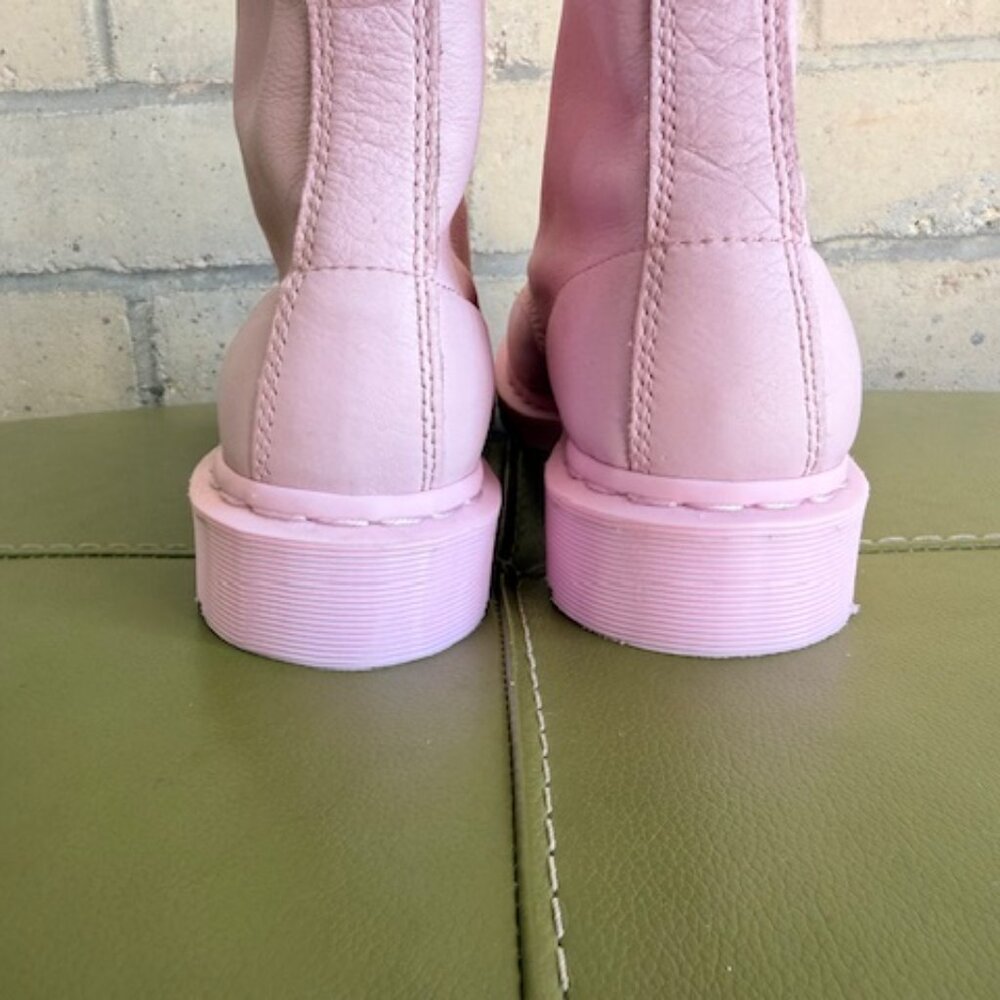 Dr. Martens 1460 pascal mono pink chalk size US womens 11 / UK 9 New in box - Picture 6 of 11